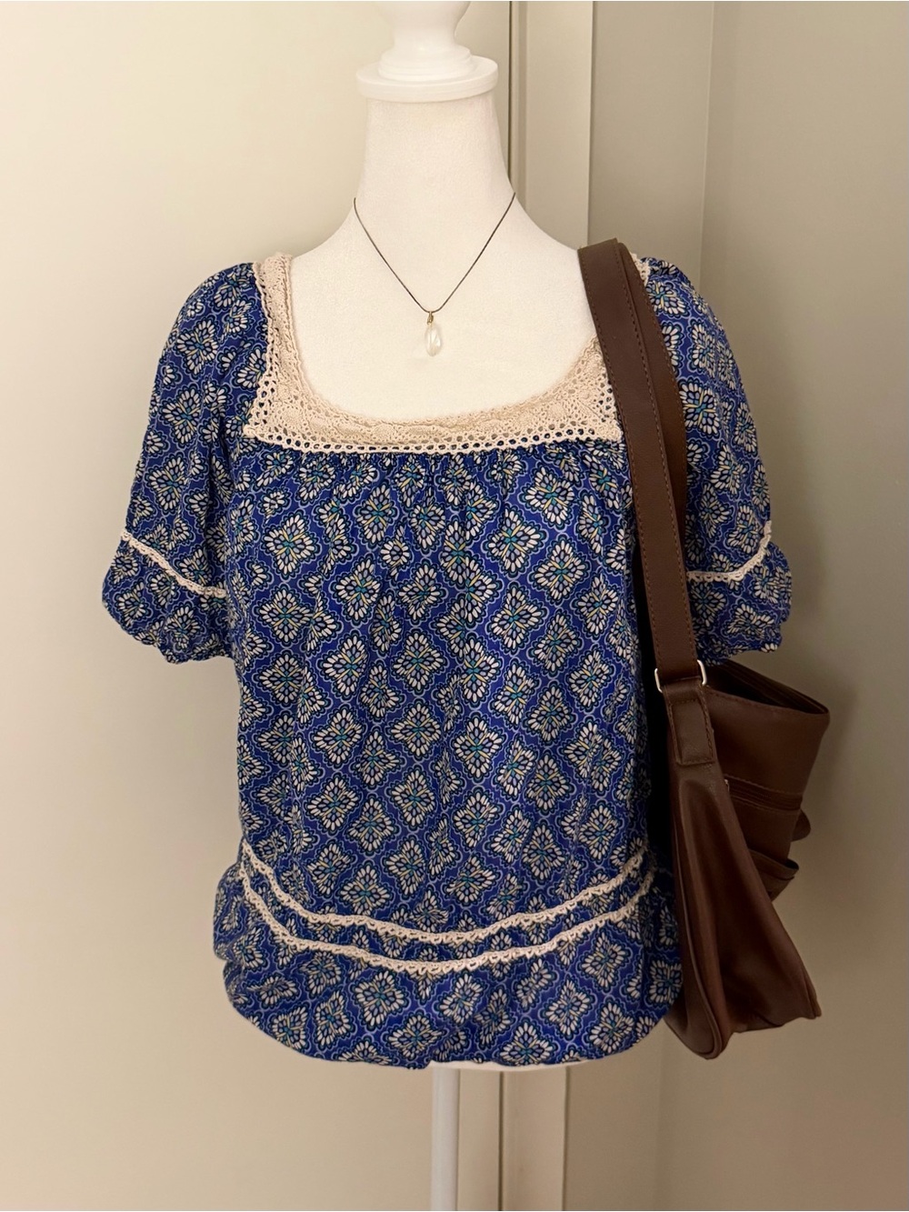 Vintage Charlotte Russe Geometric Print Lace Accent Peasant Blouse Short Sleeves
